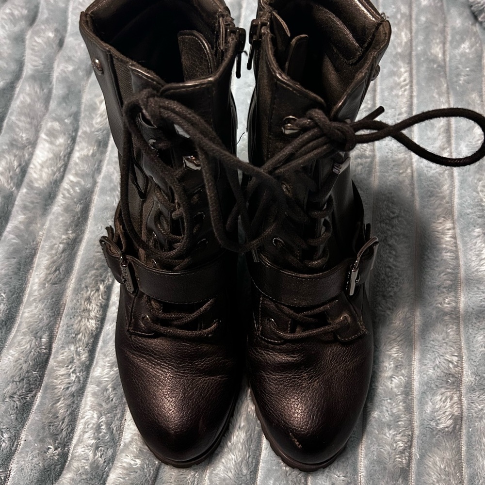 Stylish Black Leather Women's Boots